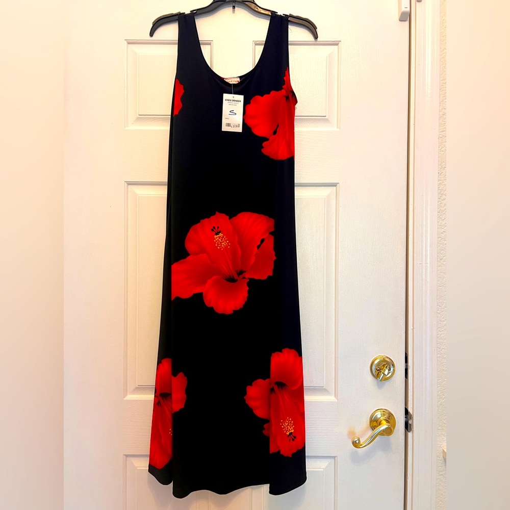 Floral Sleeveless Dress - Black and Red